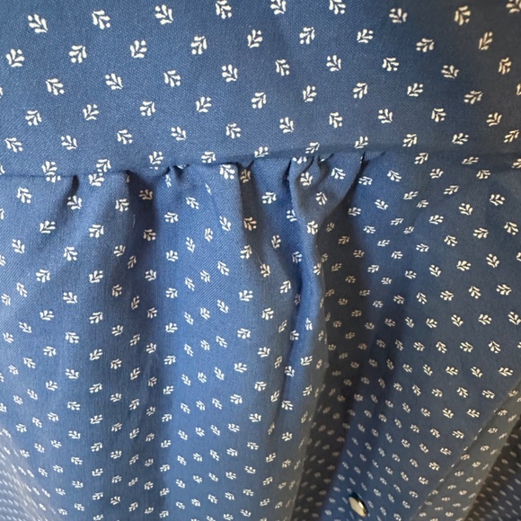 Dreamcoats Vintage housecoats for women, snap closure vest, 28” long - Picture 4 of 4